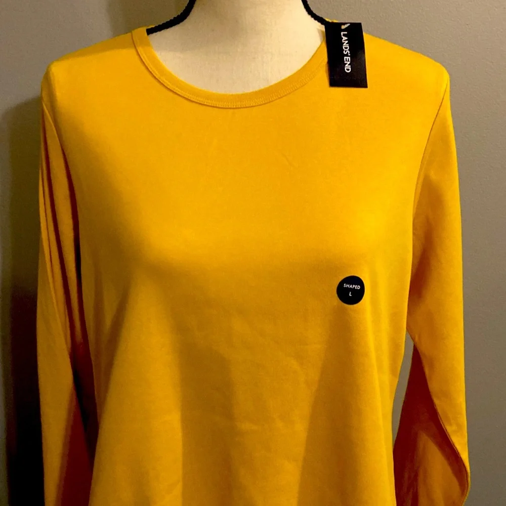 Lands End - Ladies Tee - Picture 2 of 7